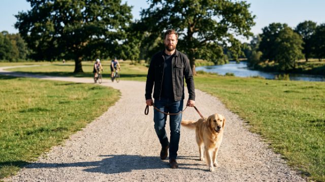 parc de la Gloriette avec son chien
